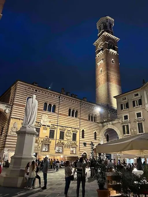 Maison Symphonique Verona Apartment
